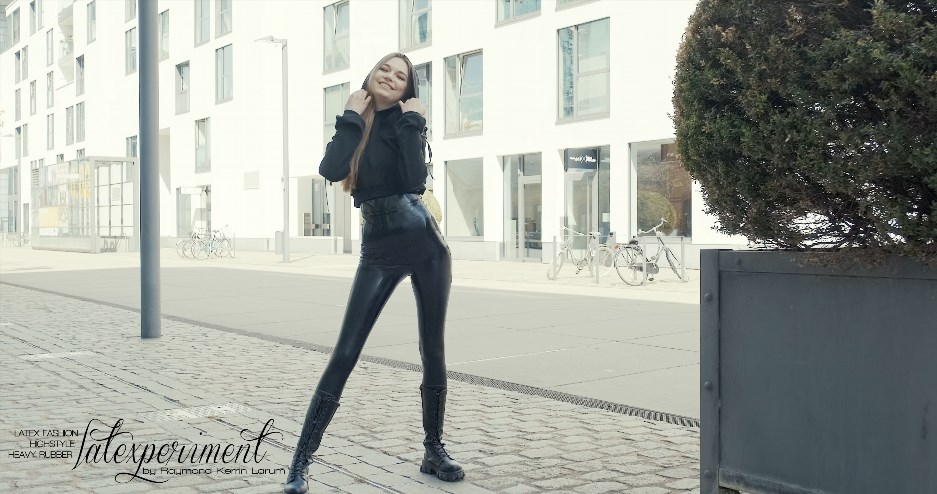 Catherine Reus - Film Like Latex Lifestyle Shoot - LateXperiment